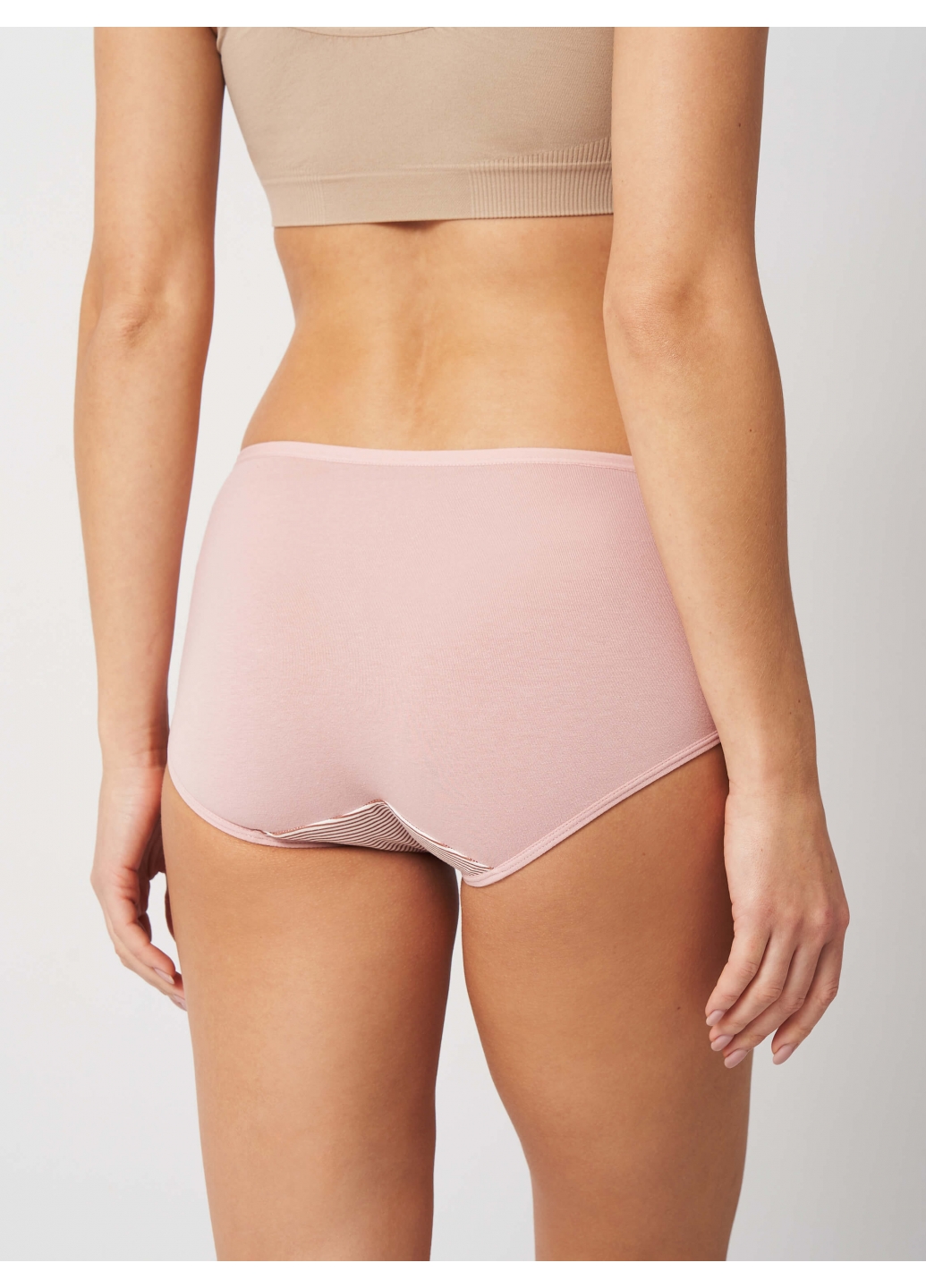 Чарівні жіночі бавовняні трусики з принтом Love!