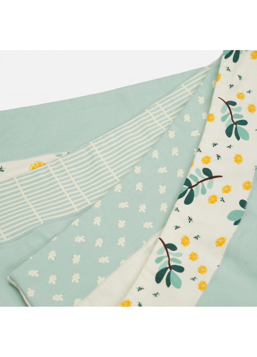 Набір жіночих бавовняних трусиків з антибактеріальною ластовицею